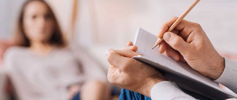 Por qué la depresión debe ser tratada con psicología