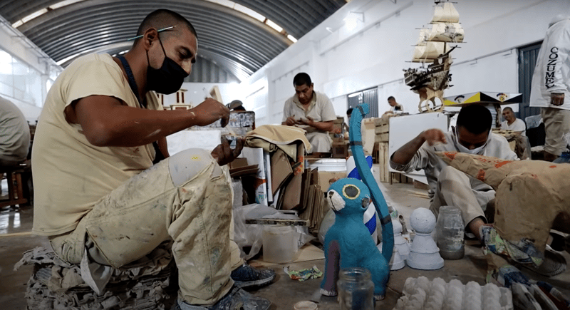 “Las cosas cambian, lo único constante es el cambio, depende de ti ser adaptable”