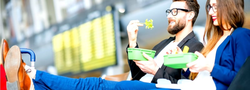 Tips para alimentarte bien mientras viajas