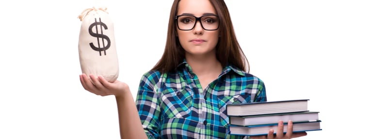 ¿Te urge una beca o financiamiento?