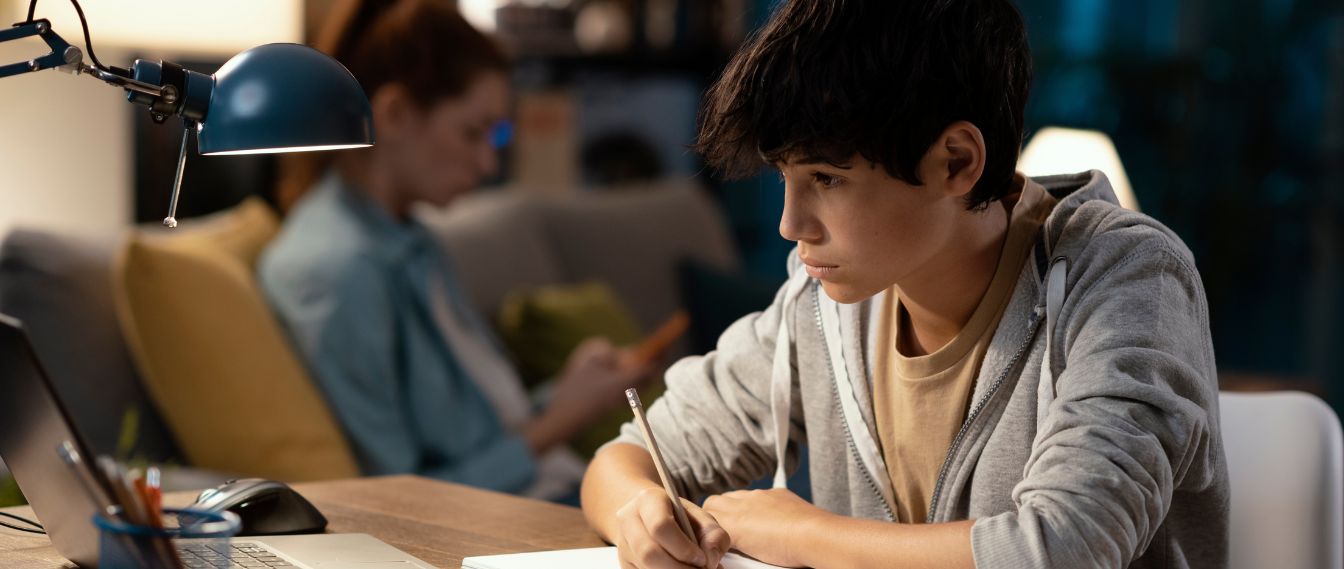 ¿Cómo es estudiar la preparatoria en línea?