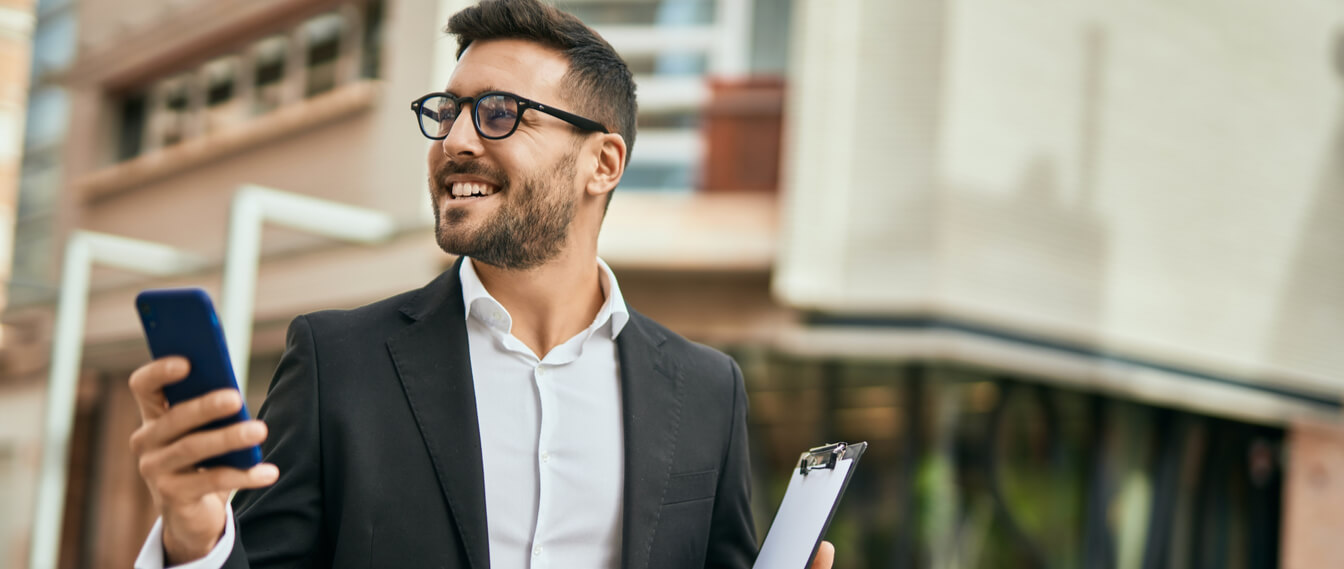 Educación continua: ¿estudiar una maestría o una segunda carrera?